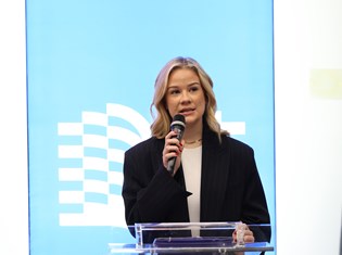 2025-12-01 12-18-53.jpeg